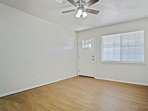 5th image of 9309 NE Sherwell Dr
