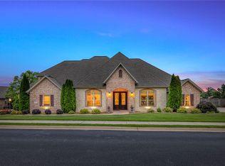 2970 Laurel Cir, Centerton, AR 72719
