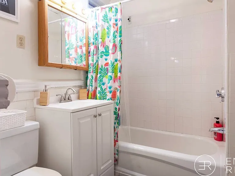 1247 Beacon St #1A — Photo 11