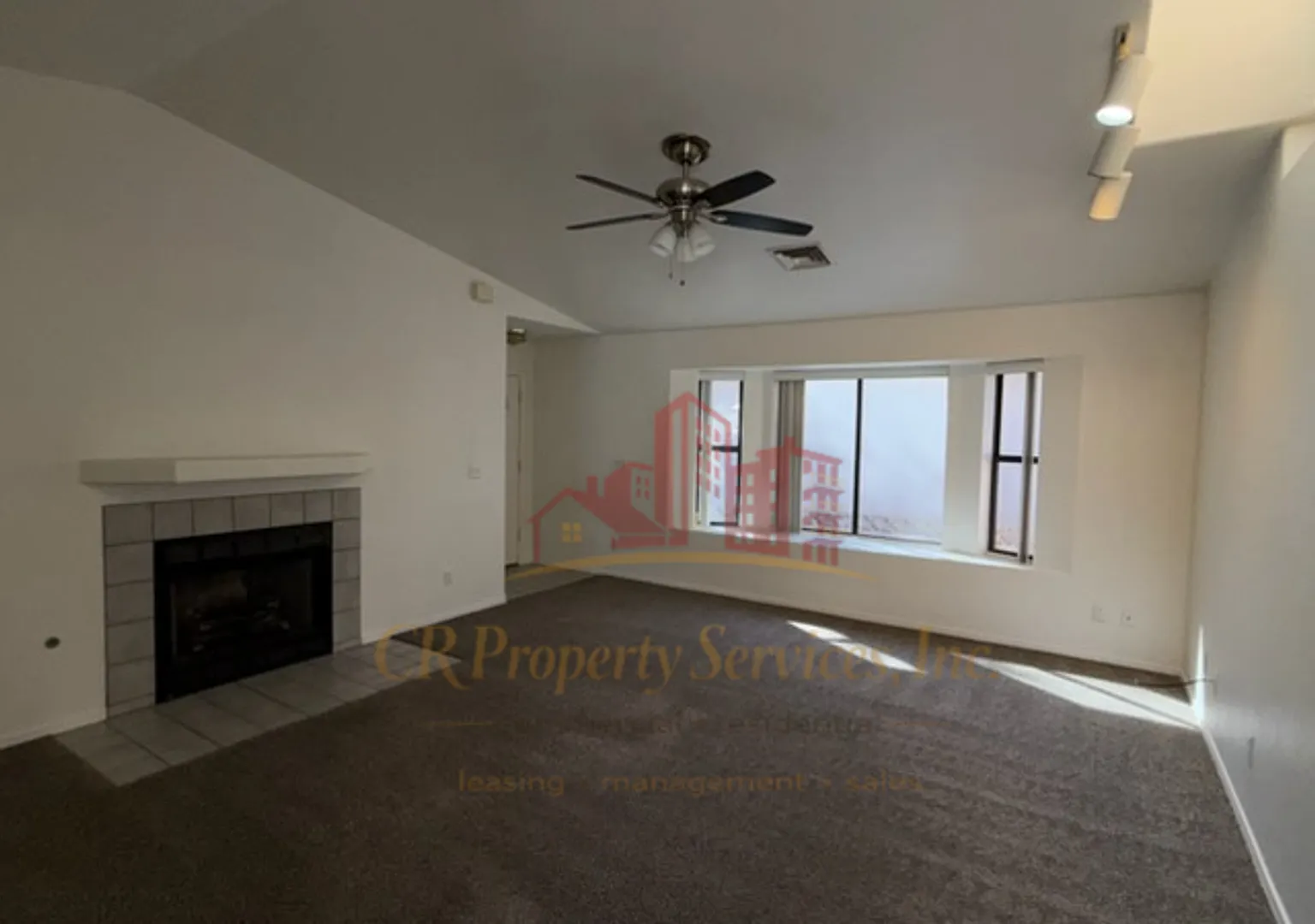 Bright & Spacious 3-Bedroom Home with Skylights and Covered Patio — Photo 4