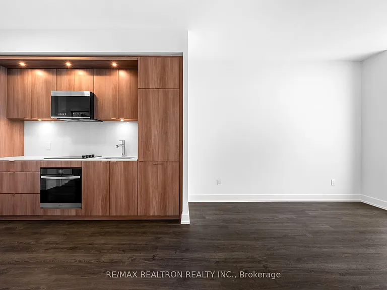 25 Cordova Ave #Penthouse 06 — Photo 16