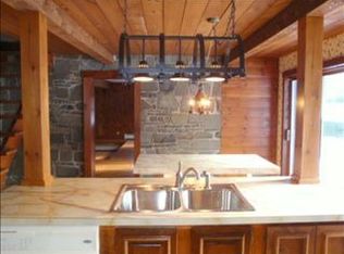 7 Oak Ridge Dr, Stone Ridge, NY 12484