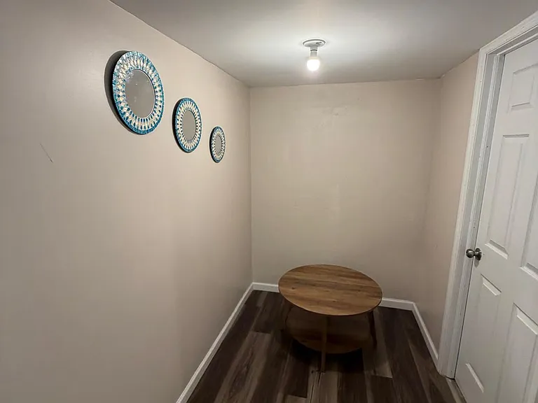 810 Walnut St — Photo 12