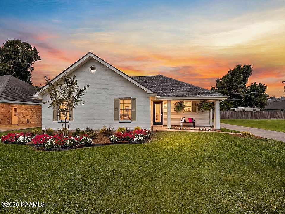 1st image of 309 Cheyenne Cir