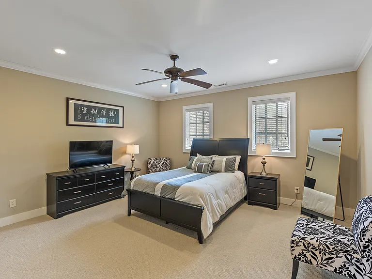 115 Falls Ct W — Photo 18