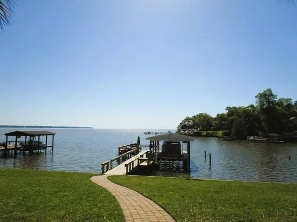 433 Santee Dr, Santee, SC 29142