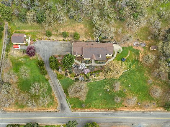 2nd image of 240 Mina Ln