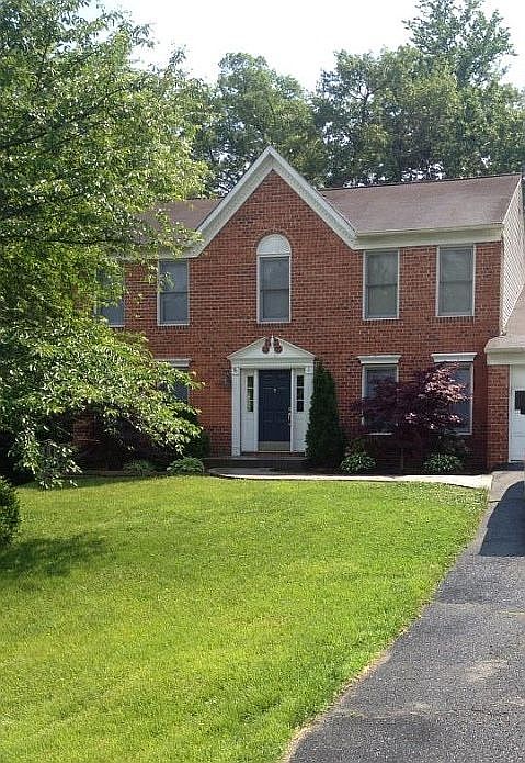 2nd image of 6 Summerwood Dr