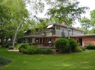 7621 N Van Dyke Rd, Fox Pt, WI 53217