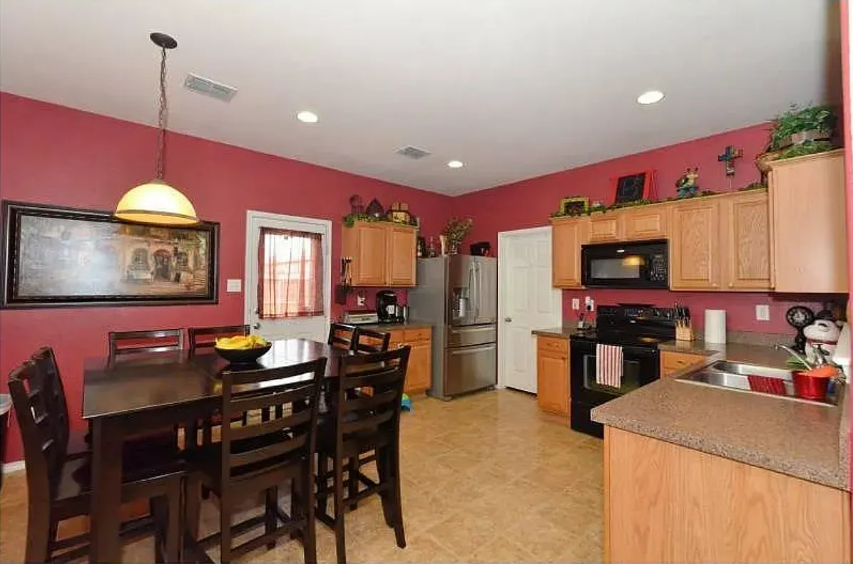 3 bed, 1540 sqft, $1,990 — Photo 3