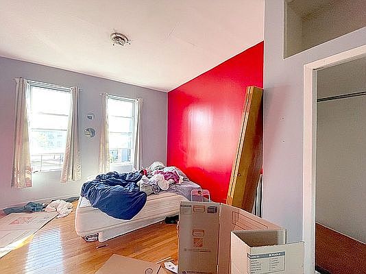 4th image of 767 Park Pl #4