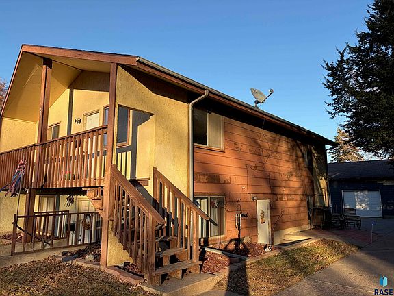 3rd image of 900 N Kiwanis Ave