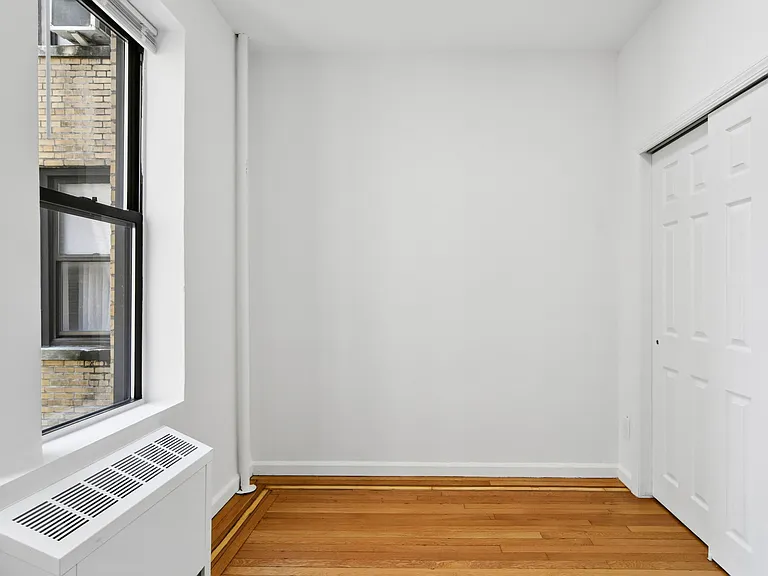 920 Riverside Dr #34 — Photo 6