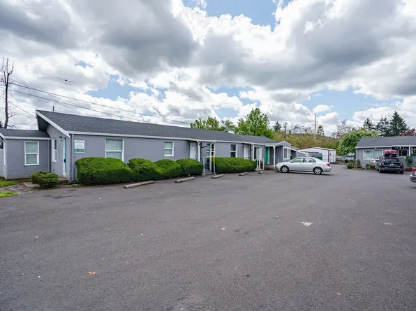 Gilbert Square Apartments, 13718 SE Division St #1, Portland, OR 97236