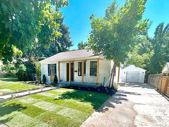 3rd image of 1934 E Redondo Ave