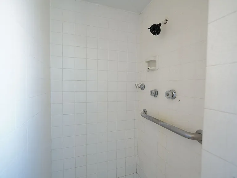 719 Esther Way — Photo 24