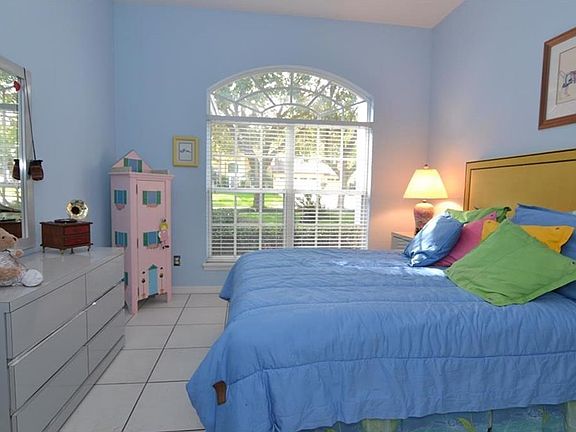 4th image of 298 Stratford Ct