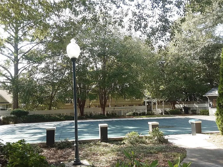 6900 Roswell Rd #O3 — Photo 4