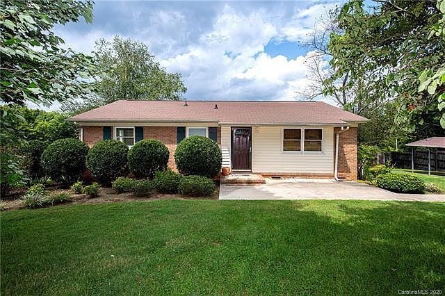 1st image of 12 Spruce Pine Dr