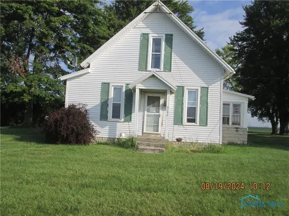 6706 County Road 203, McComb, OH 45858