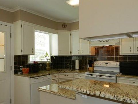 5th image of 1101 Woodcrest Ave