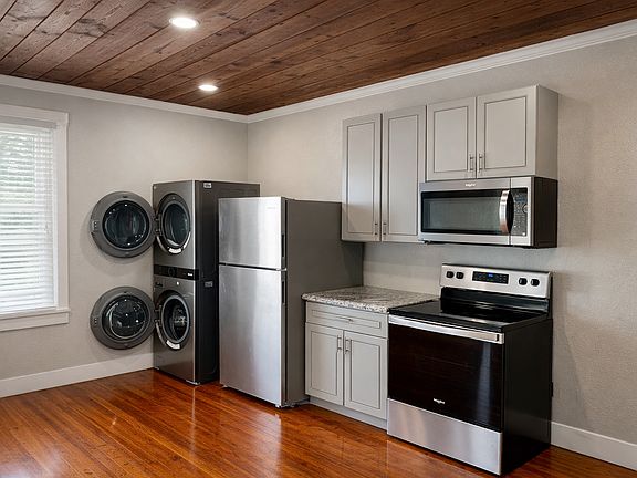 3rd image of 2115 Broadway St #J-2