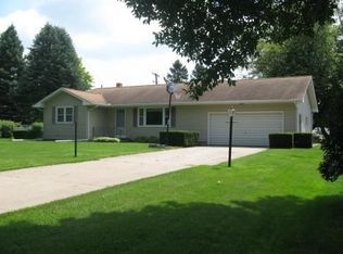 304 Palisades Rd SW, Mount Vernon, IA 52314