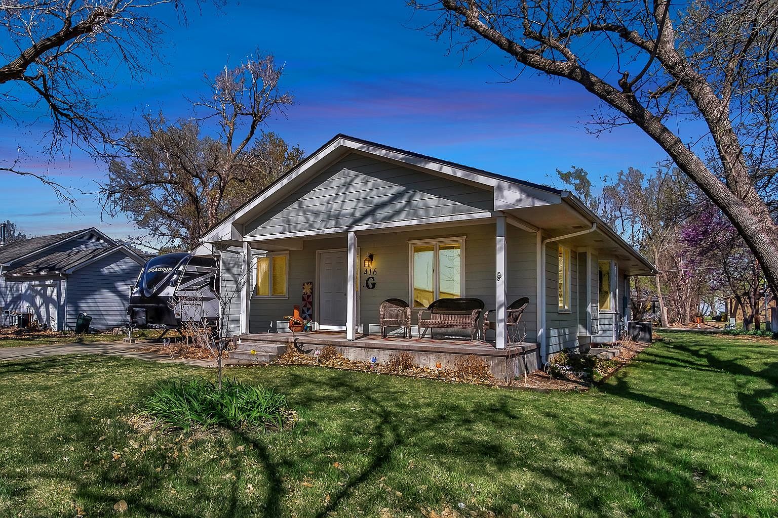 416 N Main St, Hesston, KS 67062 Zillow