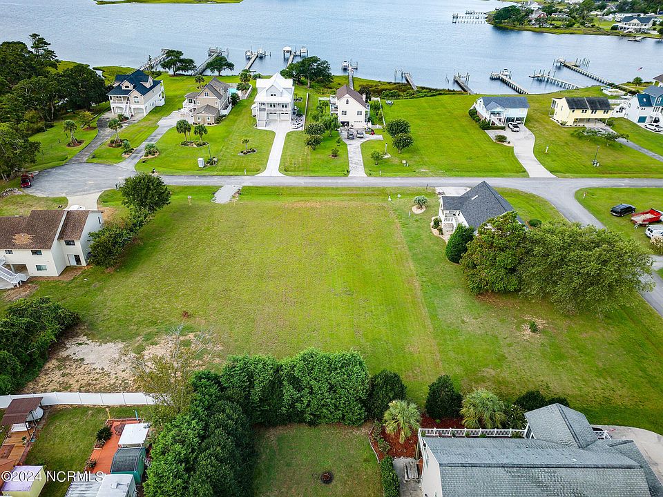 1st image of 111 Hickory Nut Court