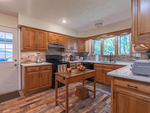 3rd image of 1312 Red Bird Ct