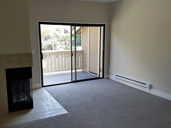 3rd image of 238 Shoreline Ct