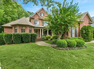 18 Oaklynn Ct, Simpsonville, SC 29680