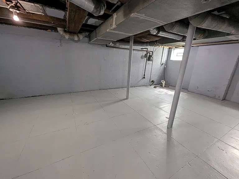 180 Lexington Ave — Photo 20