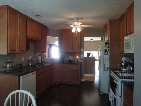 5th image of 115 Sagamore Ln