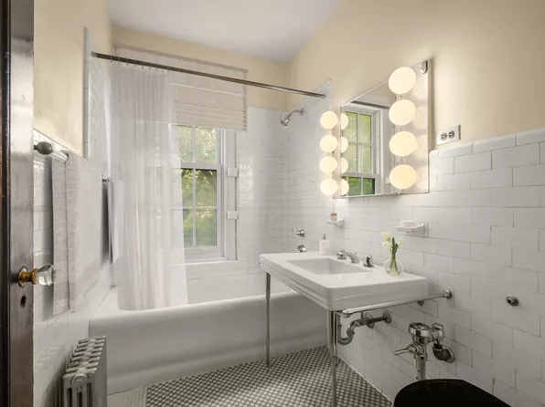 1140 5th Avenue image 6 of 8