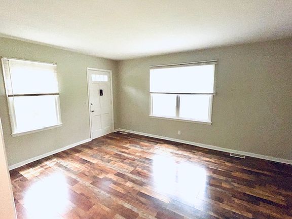 4th image of 321 Cliffside Ave #B