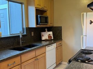 901 Veterans Dr, Martinez, CA 94553