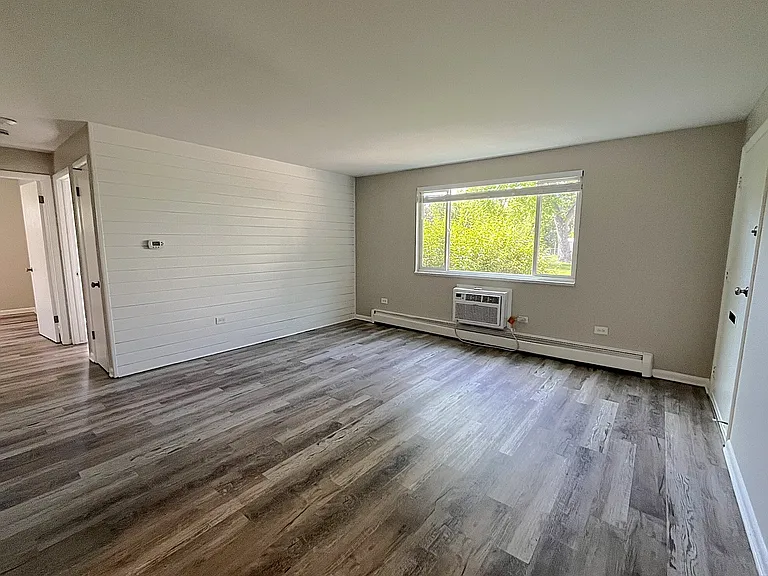 Oak North Apartments — Photo 4