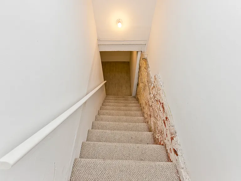 2246 W Belden Ave — Photo 17
