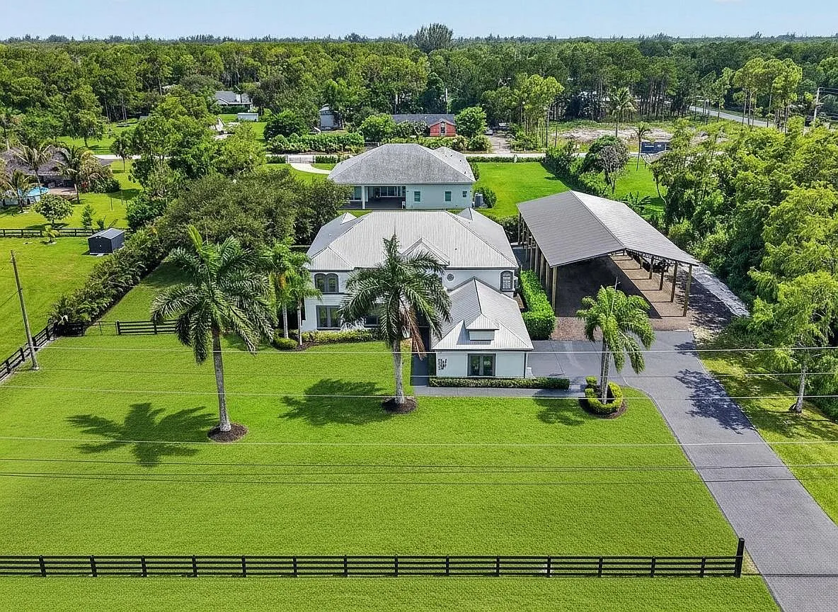 6 bed, 4.5 bath, 4297 sqft, $8,499 — Photo 3