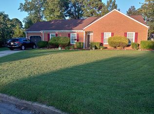 301 Wendover Ct, Chesapeake, VA 23323