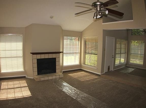 3rd image of 2931 Independence Dr
