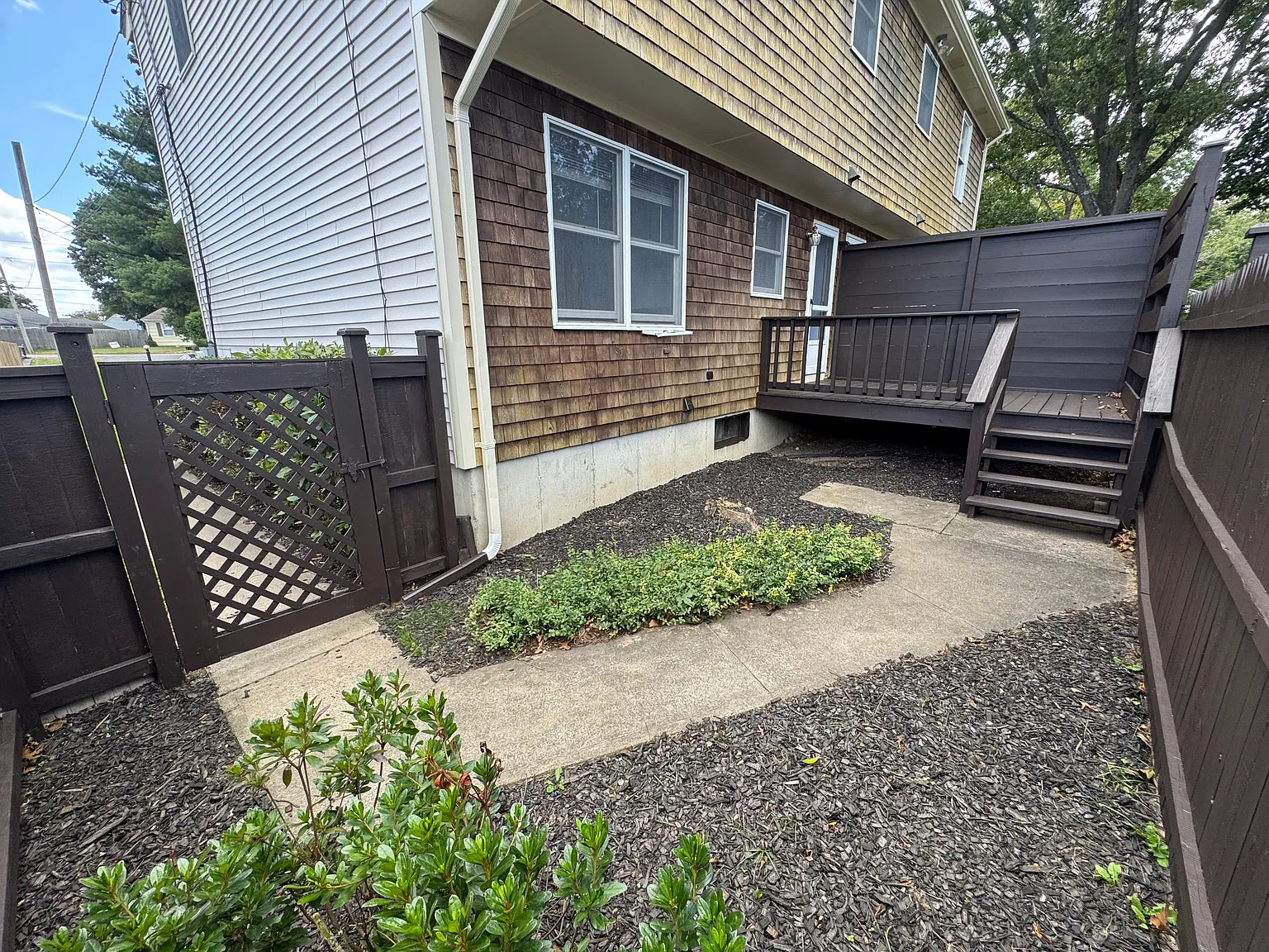 920 Roger Williams Ave — Photo 3