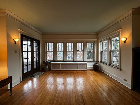 2nd image of 4915 N Albany Ave #2