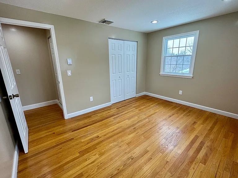 Longview Ln — Photo 12