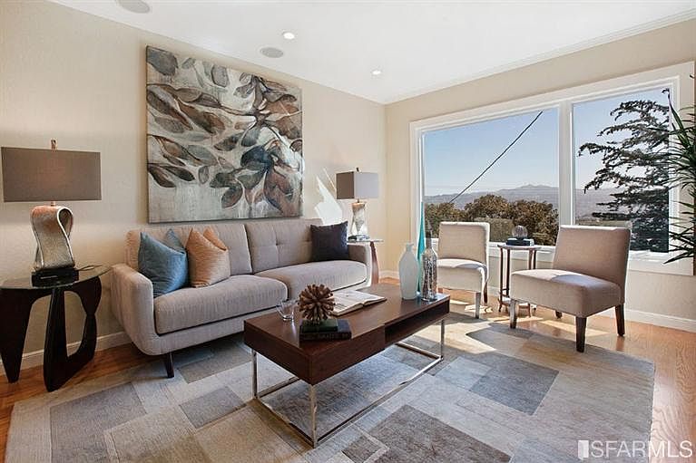 1st image of 495 Los Palmos Dr