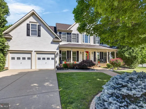 15 Stratford Hall Ct, Fredericksburg, VA 22406