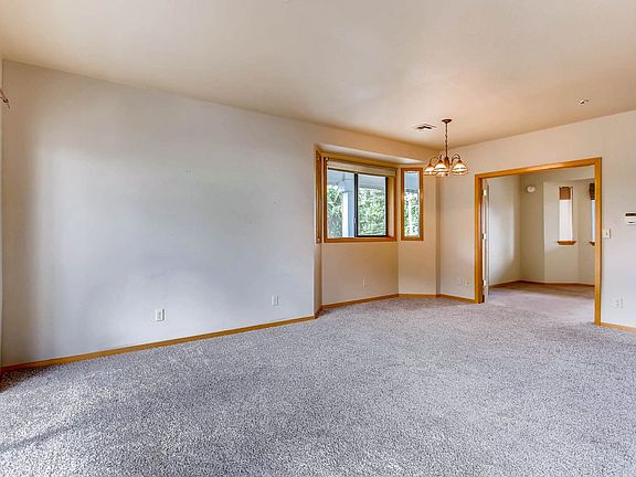 4th image of 1140 Browns Point Blvd Unit 7