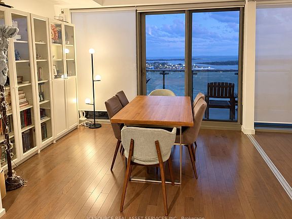 5th image of 390 Cherry St #2509