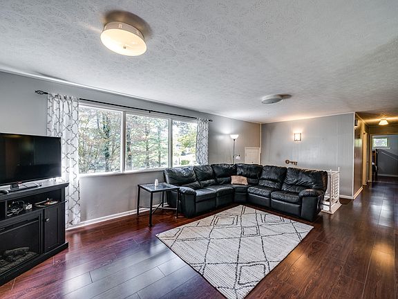 5th image of 336 Peter Pan Ave
